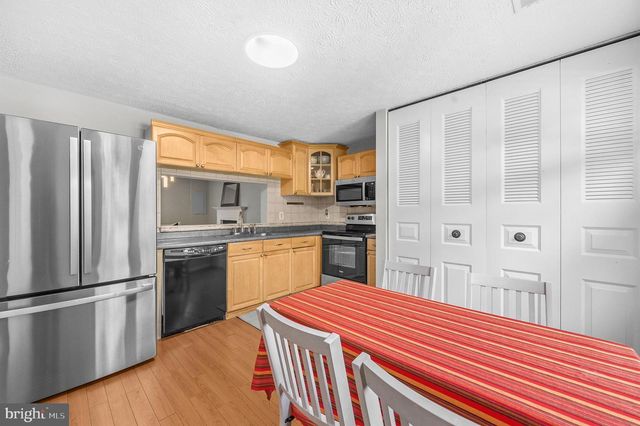 8348 ROCKY FORGE CT, Springfield, VA 22153