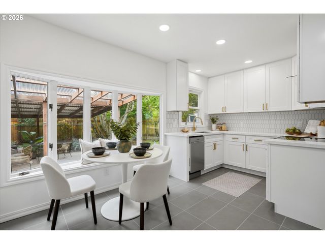 3215 Ne 89TH Ave, Portland, OR 97220