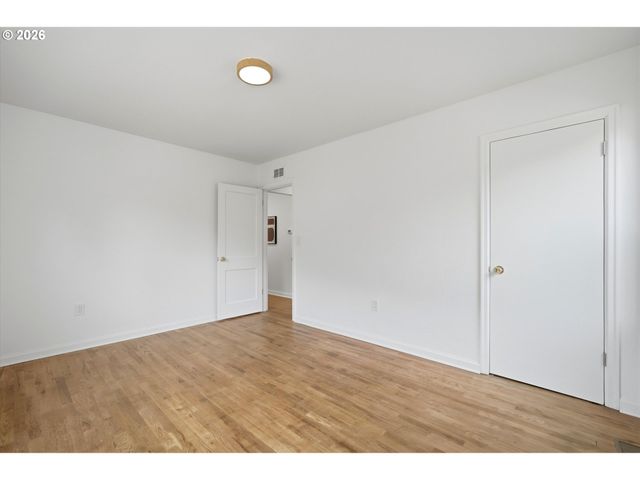 3215 Ne 89TH Ave, Portland, OR 97220