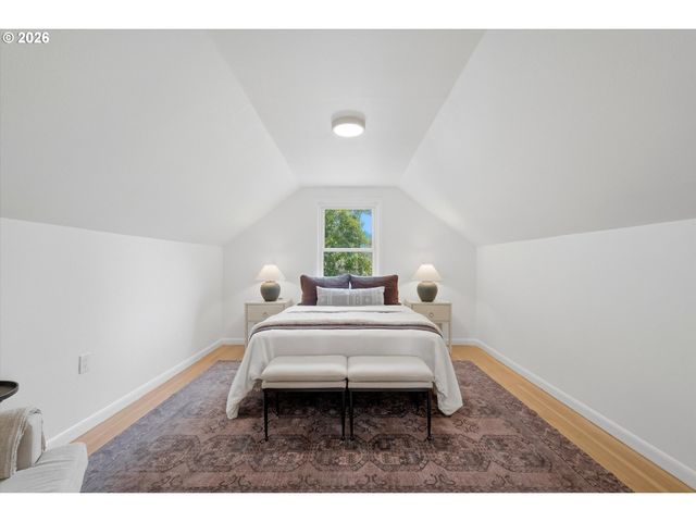 3215 Ne 89TH Ave, Portland, OR 97220