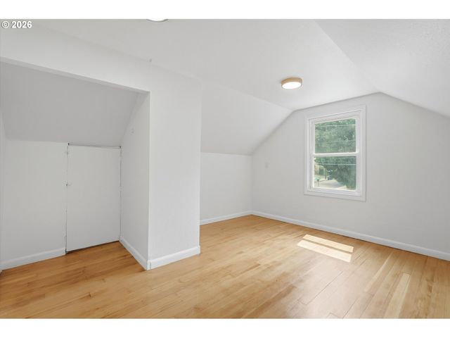 3215 Ne 89TH Ave, Portland, OR 97220