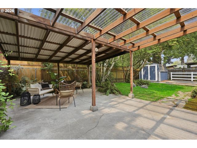 3215 Ne 89TH Ave, Portland, OR 97220