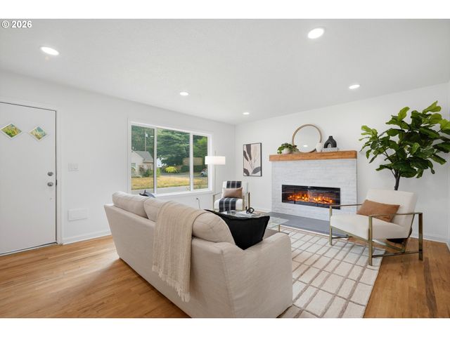 3215 Ne 89TH Ave, Portland, OR 97220