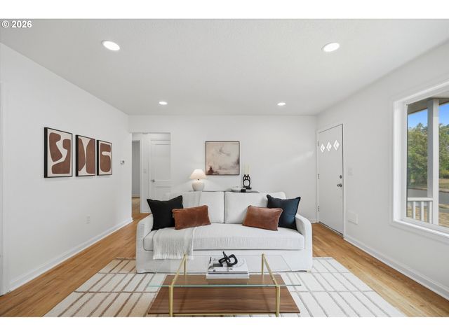 3215 Ne 89TH Ave, Portland, OR 97220