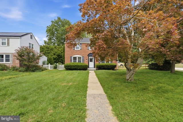 401 TWIN OAKS DR, Havertown, PA 19083