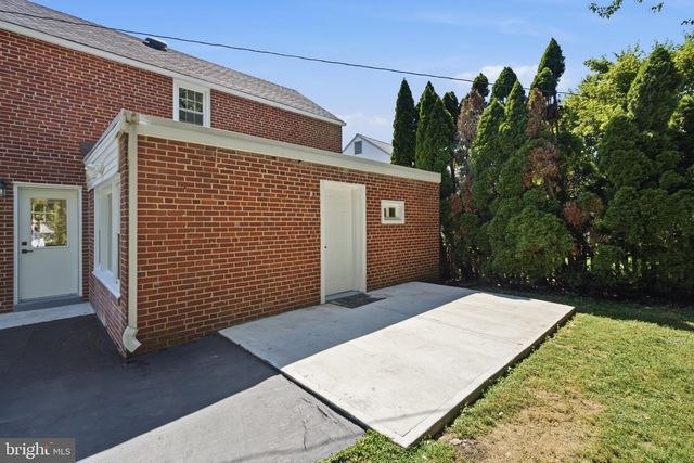 401 TWIN OAKS DR, Havertown, PA 19083