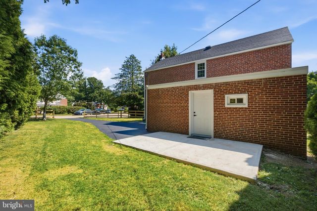 401 TWIN OAKS DR, Havertown, PA 19083