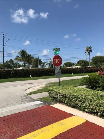 170 SE 6th Rd, Homestead, FL 33030
