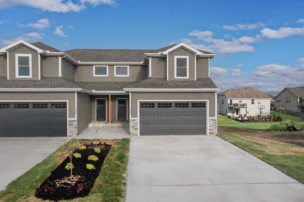 1316 N 159th Street, Basehor, KS 66007