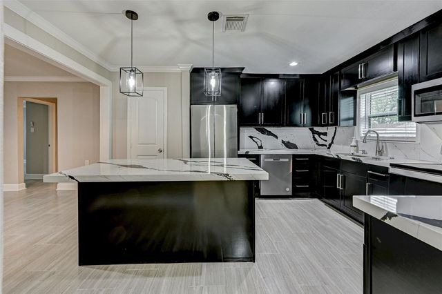 6618 Winton Street, Houston, TX 77021