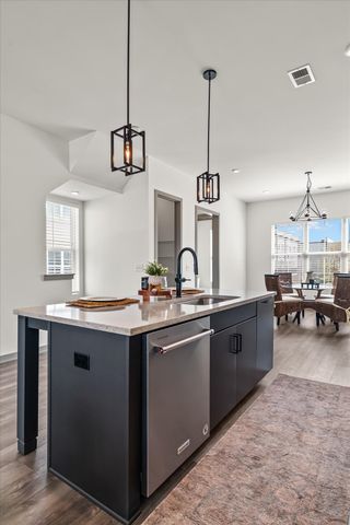 2001 Edison Park Ln, Nashville, TN 37209