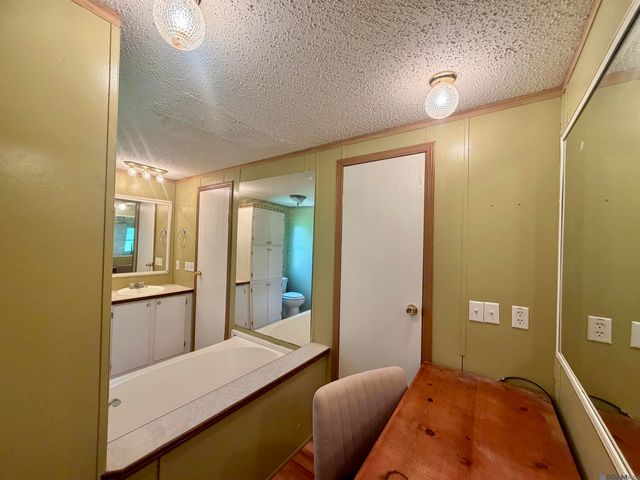 24632 Brian Rd, Zachary, LA 70791