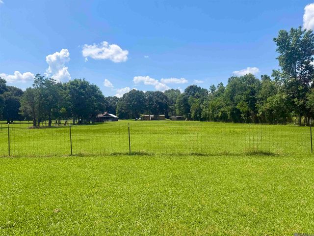 24632 Brian Rd, Zachary, LA 70791