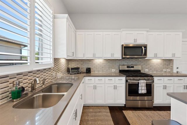 1506 Arcilla ST, Austin, TX 78741