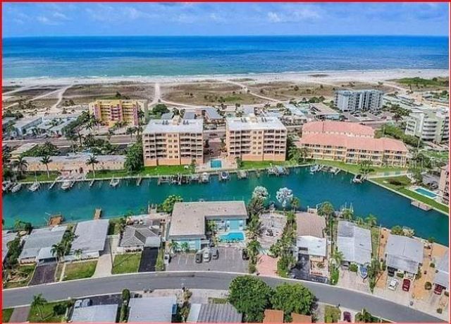 11440 1ST STREET E 6, Treasure Island, FL 33706