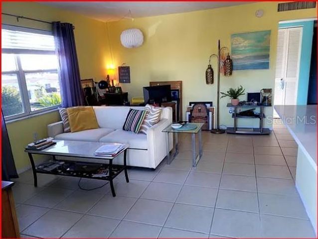 11440 1ST STREET E 6, Treasure Island, FL 33706