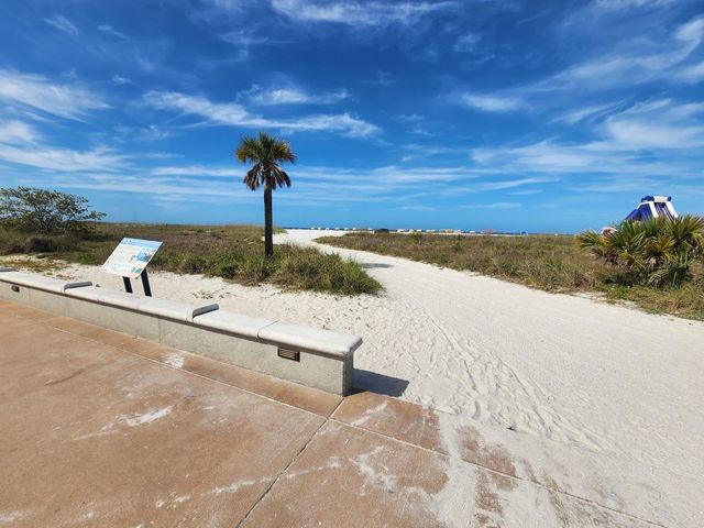 11440 1ST STREET E 6, Treasure Island, FL 33706