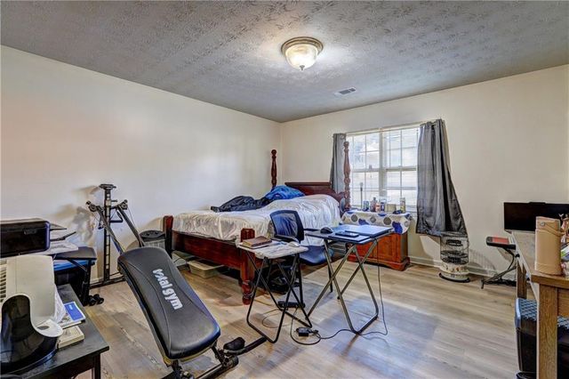 241 E Ash E Street, Social Circle, GA 30025