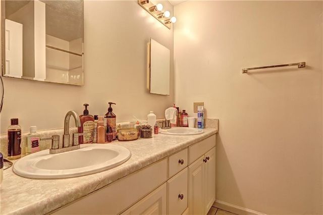 241 E Ash E Street, Social Circle, GA 30025