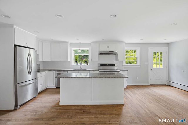 16 Ramblewood Drive, Branford, CT 06405