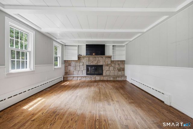 16 Ramblewood Drive, Branford, CT 06405