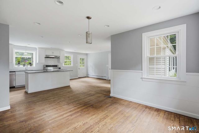 16 Ramblewood Drive, Branford, CT 06405