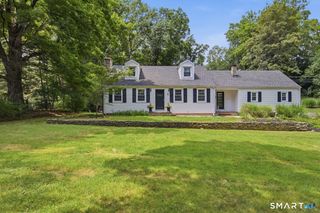 16 Ramblewood Drive, Branford, CT 06405