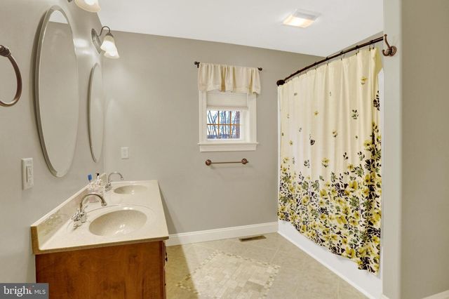 5 MADISON CIRCLE, Carlisle, PA 17015