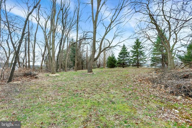 5 MADISON CIRCLE, Carlisle, PA 17015