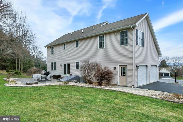 5 MADISON CIRCLE, Carlisle, PA 17015