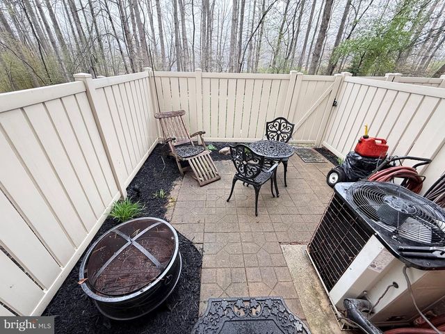 2847 CHABLIS CIR, Woodbridge, VA 22192