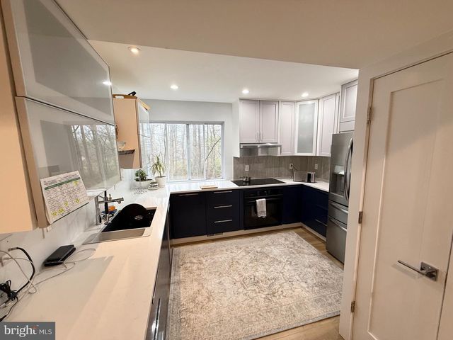 2847 CHABLIS CIR, Woodbridge, VA 22192