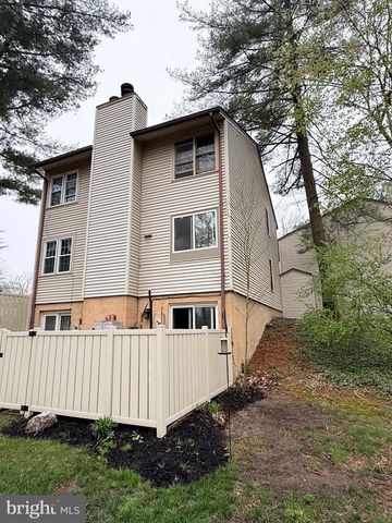 2847 CHABLIS CIR, Woodbridge, VA 22192