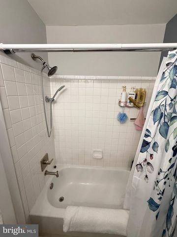 2847 CHABLIS CIR, Woodbridge, VA 22192