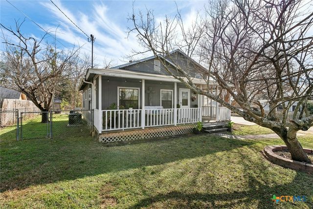 105 S Peach Street, Little River Academy, TX 76554