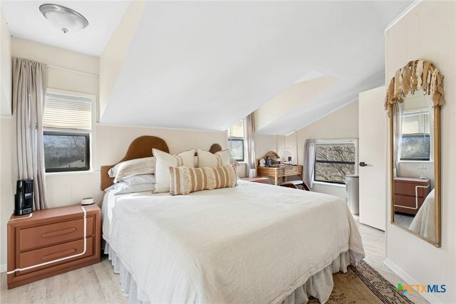 105 S Peach Street, Little River Academy, TX 76554