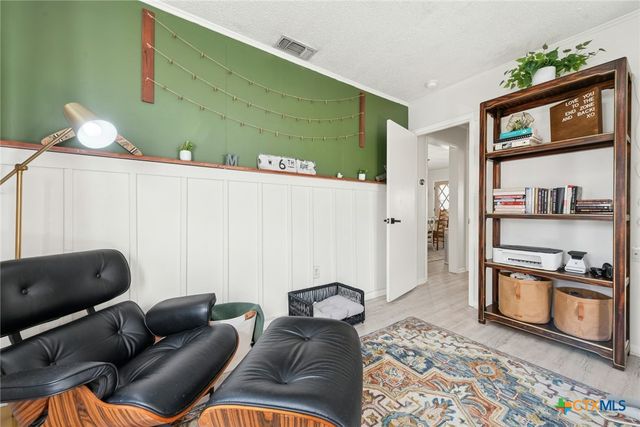 105 S Peach Street, Little River Academy, TX 76554