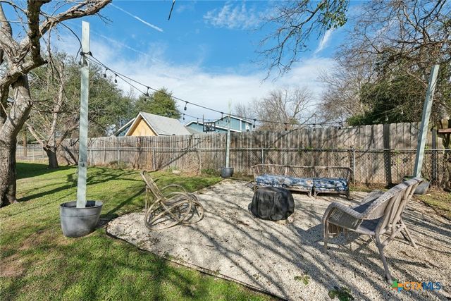 105 S Peach Street, Little River Academy, TX 76554