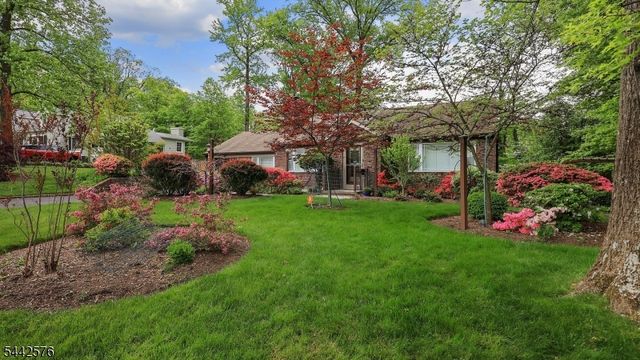 1399 Birch Hill Rd, Mountainside Boro, NJ 07092