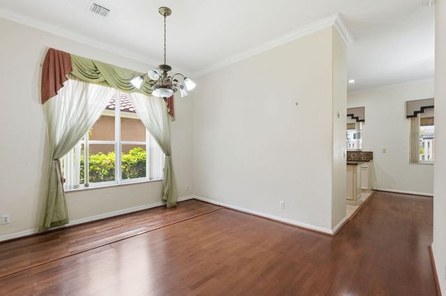 3956 Torres Circle, West Palm Beach, FL 33409