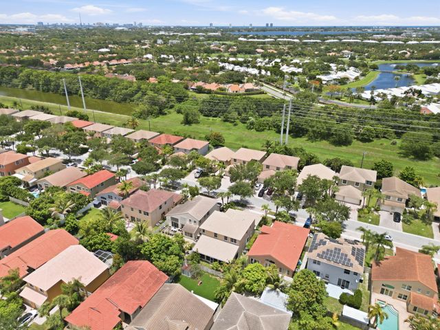 3956 Torres Circle, West Palm Beach, FL 33409