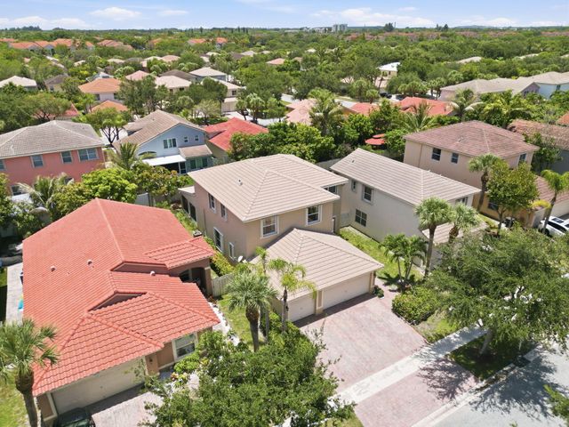 3956 Torres Circle, West Palm Beach, FL 33409