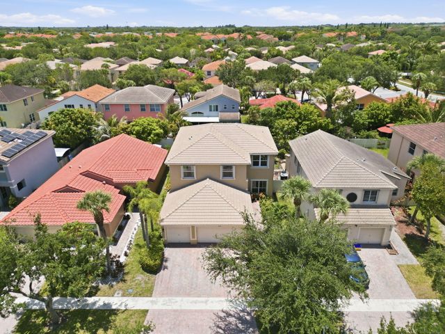 3956 Torres Circle, West Palm Beach, FL 33409