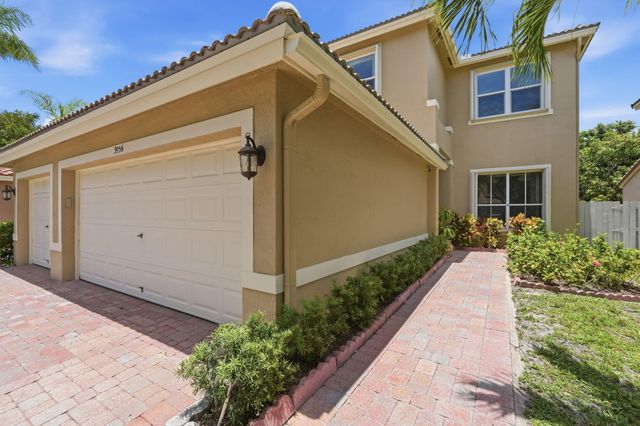 3956 Torres Circle, West Palm Beach, FL 33409