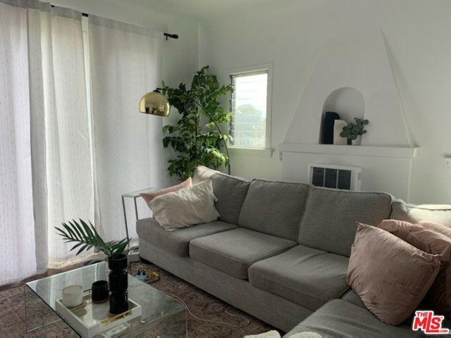 259 S ELM Drive, Beverly Hills, CA 90212