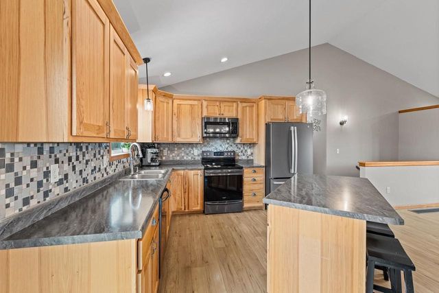 70 Me Me Lane, Reedsburg, WI 53959