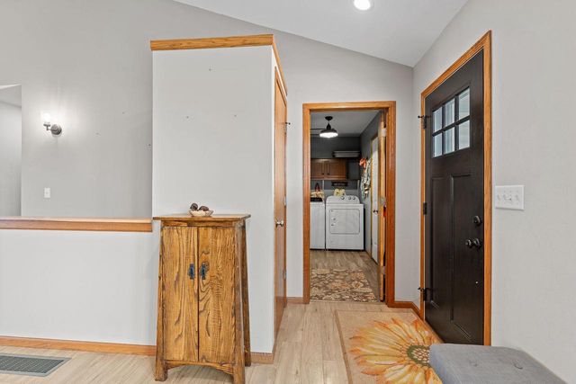 70 Me Me Lane, Reedsburg, WI 53959