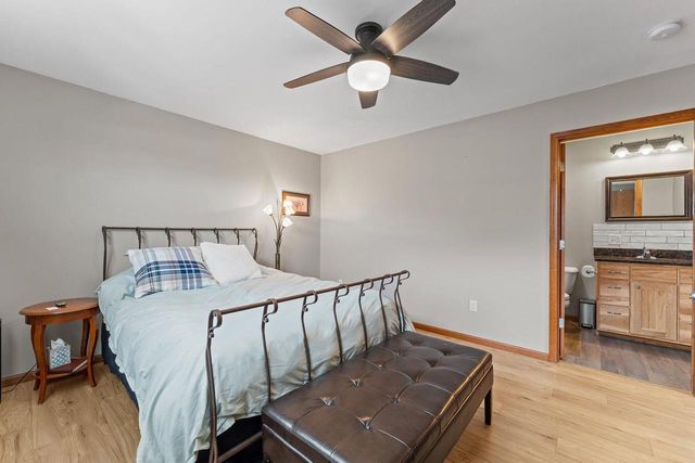 70 Me Me Lane, Reedsburg, WI 53959