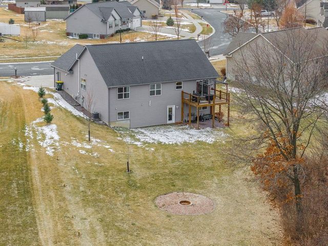 70 Me Me Lane, Reedsburg, WI 53959