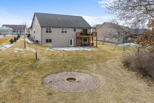 70 Me Me Lane, Reedsburg, WI 53959